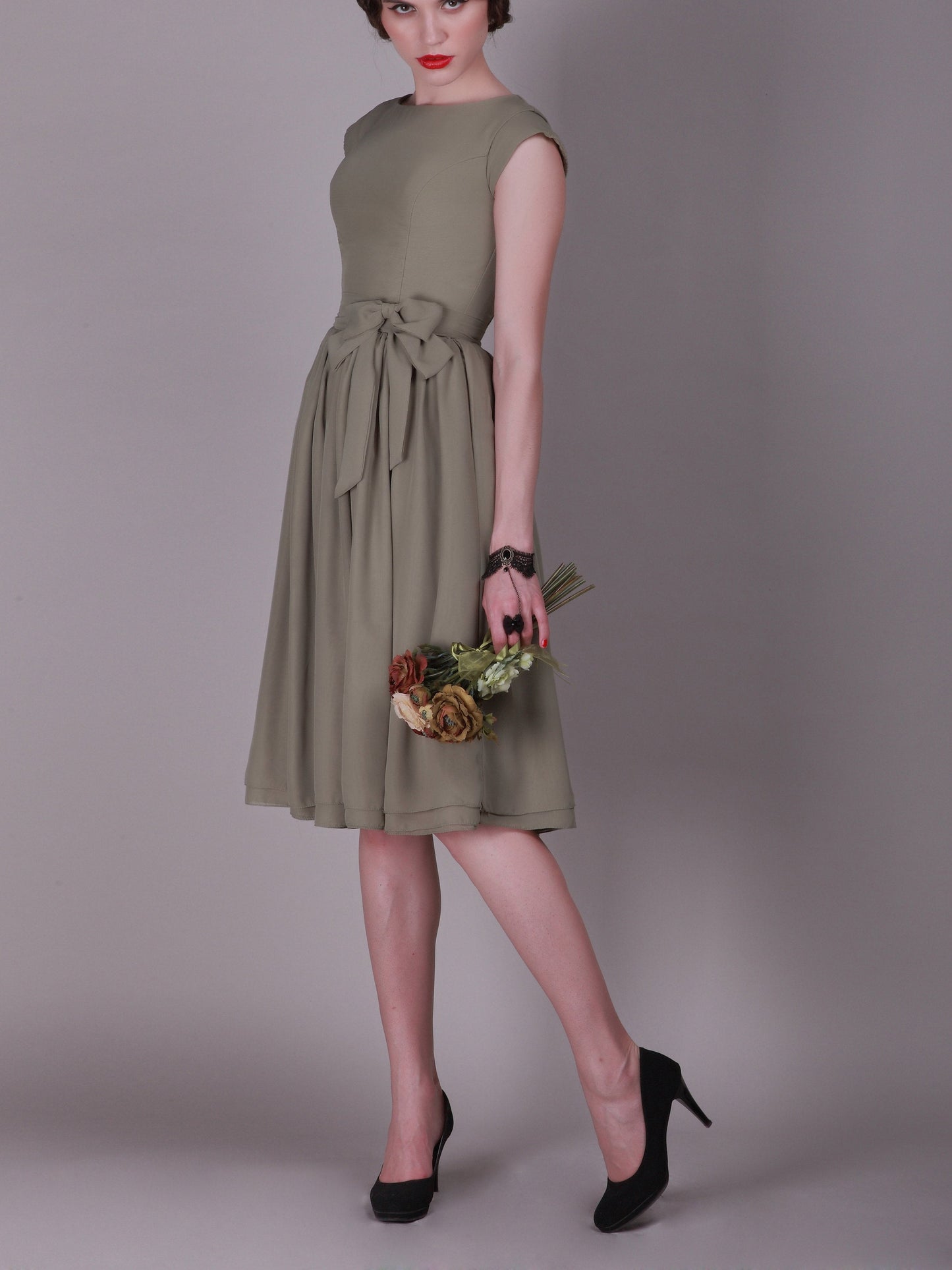 Chiffon Scoop Neck Sleeveless Bridesmaid Dress| Plus Size | 60+ Colors