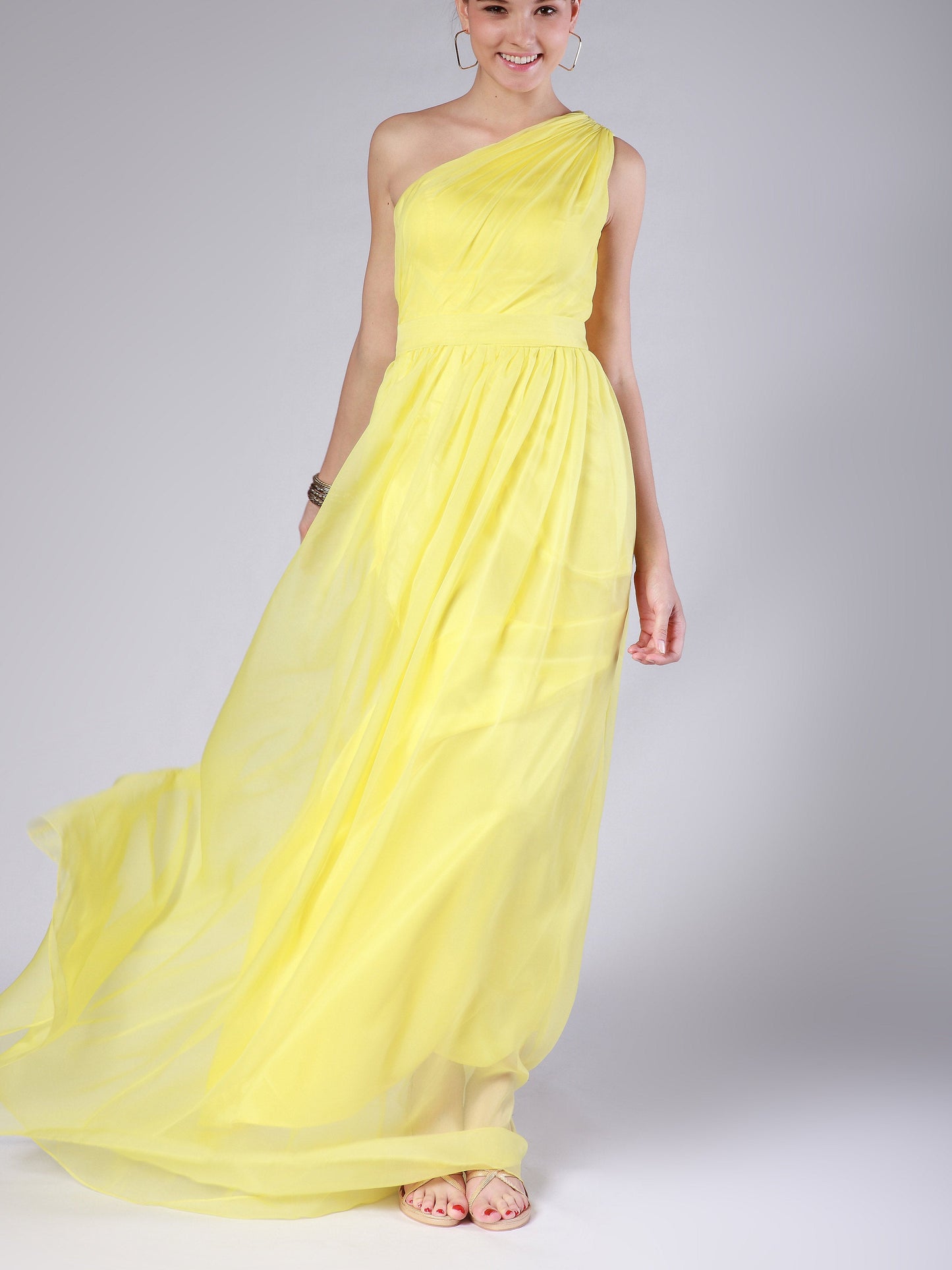 Chiffon Scoop Neck Sleeveless Bridesmaid Dress| Plus Size | 60+ Colors