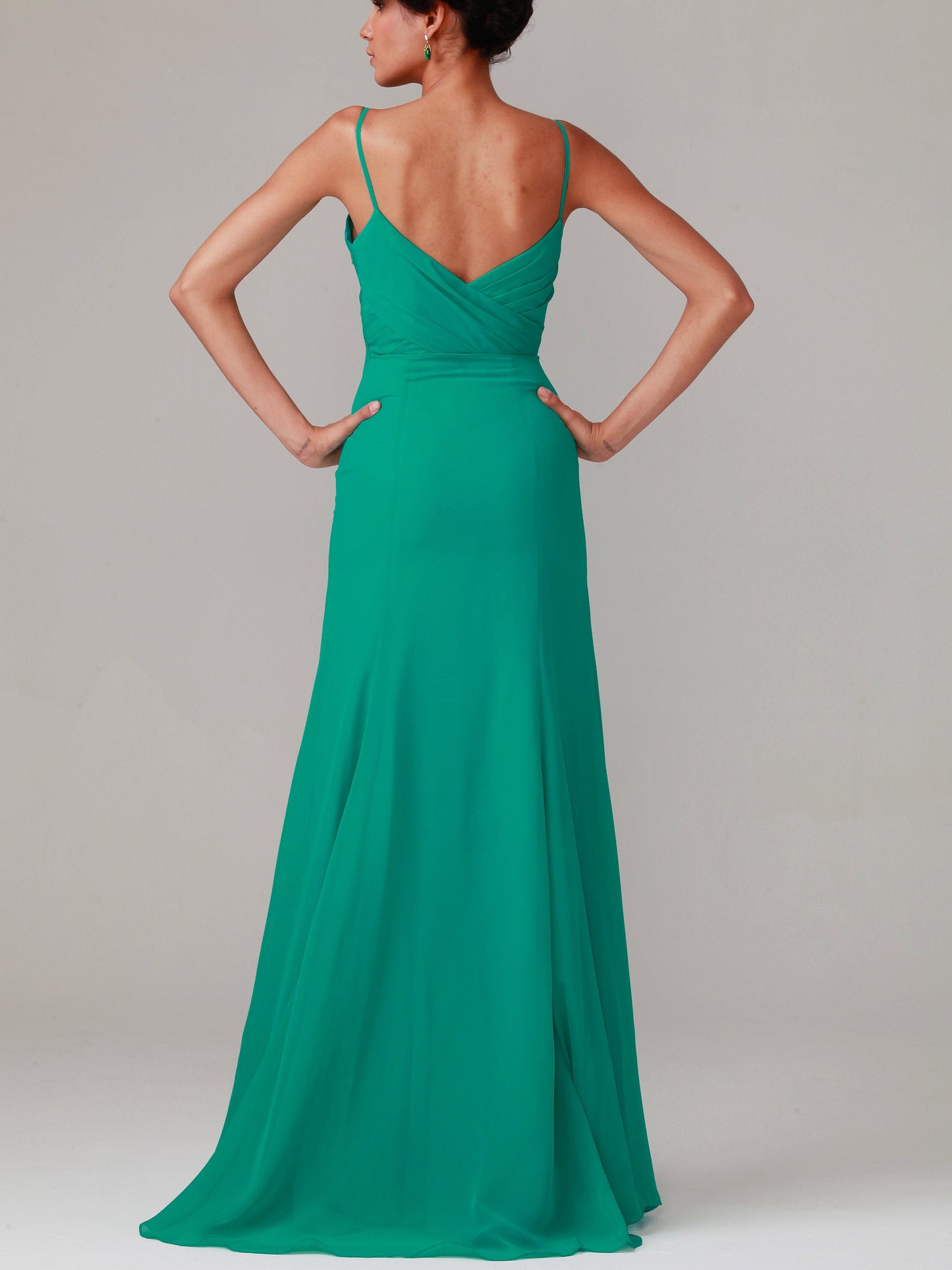 Chiffon Scoop Neck Sleeveless Bridesmaid Dress| Plus Size | 60+ Colors