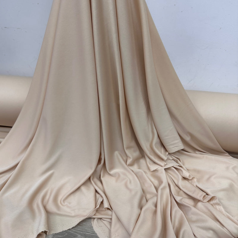 Pink Wedding Draping Fabric for Backdrops and Event Decor 170 × 100 cm