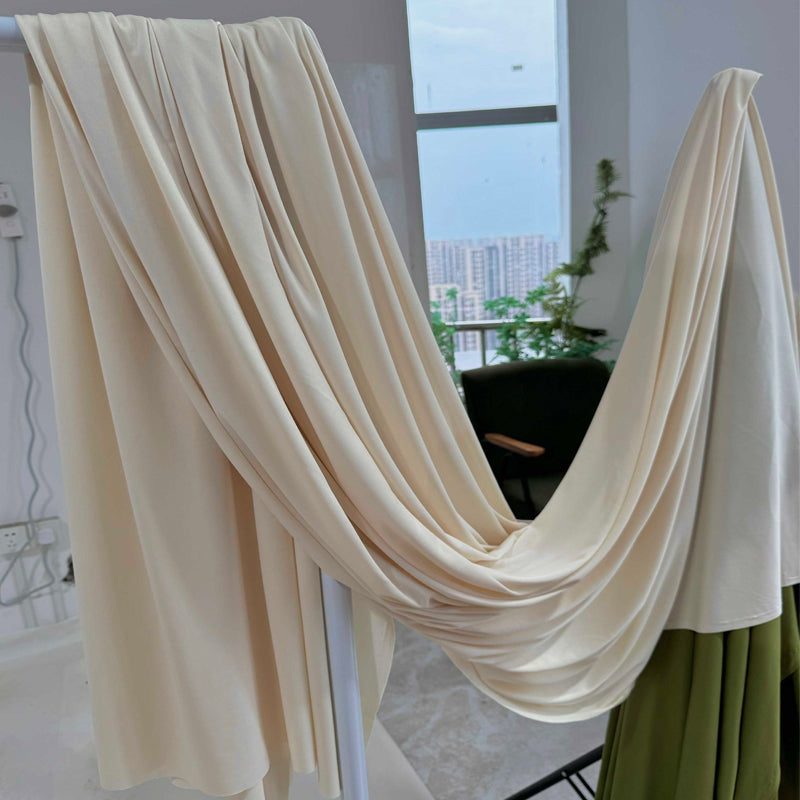 Pink Wedding Draping Fabric for Backdrops and Event Decor 170 × 100 cm