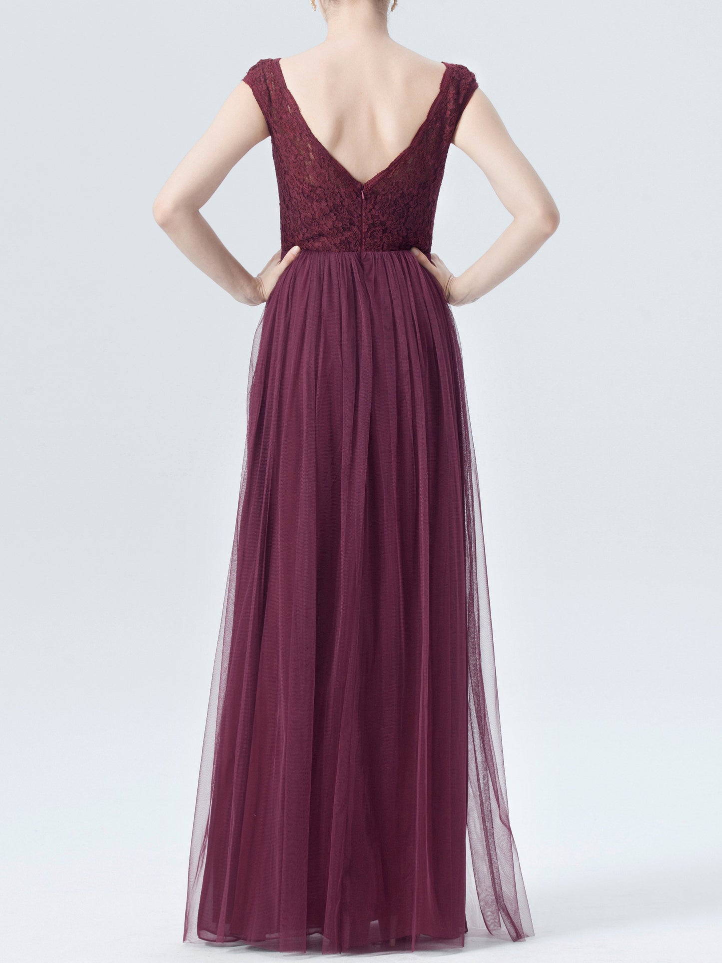 Lace Scoop Neck Sleeveless Bridesmaid Dress| Plus Size | 60+ Colors