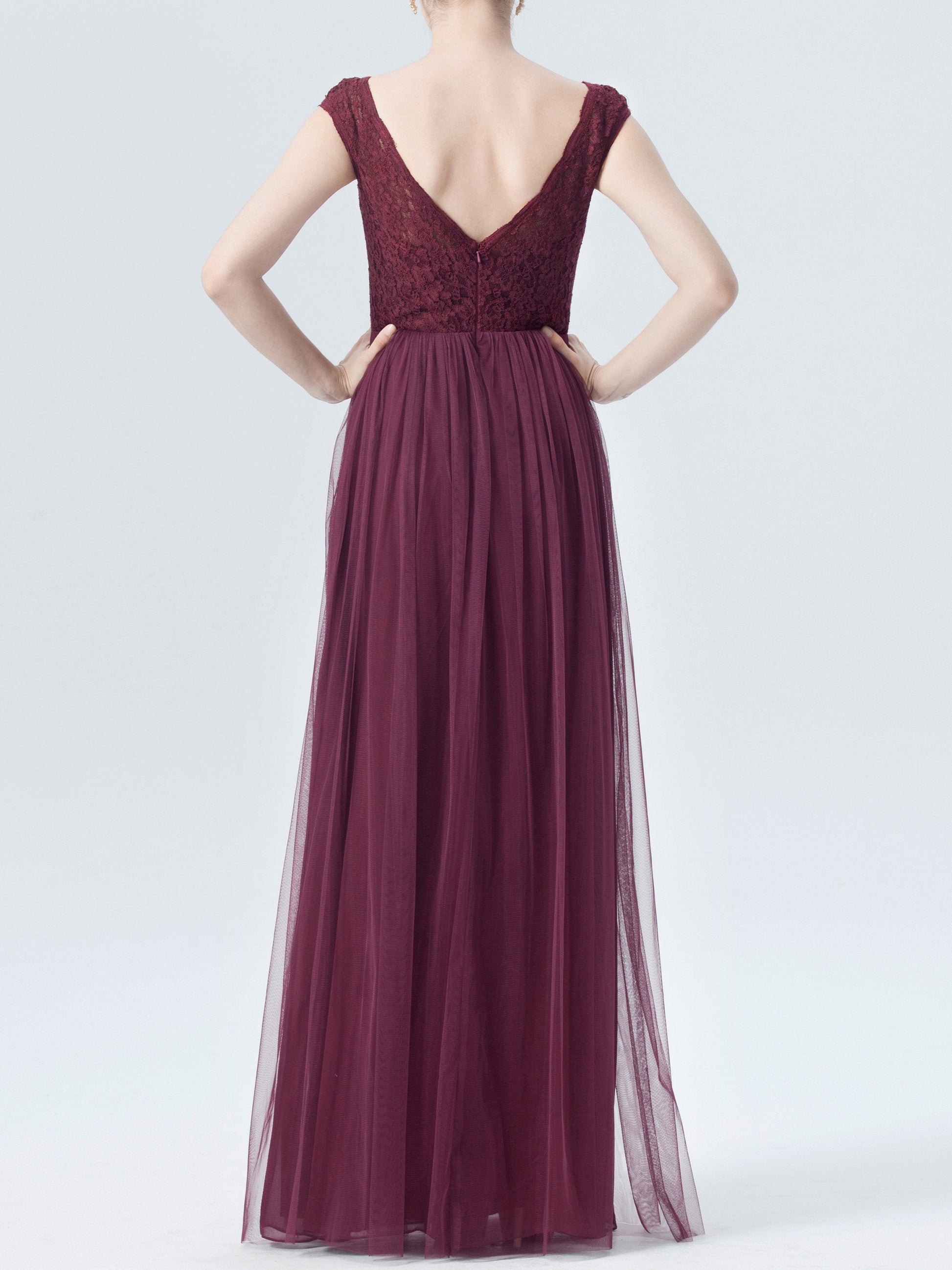 Lace Scoop Neck Sleeveless Bridesmaid Dress| Plus Size | 60+ Colors