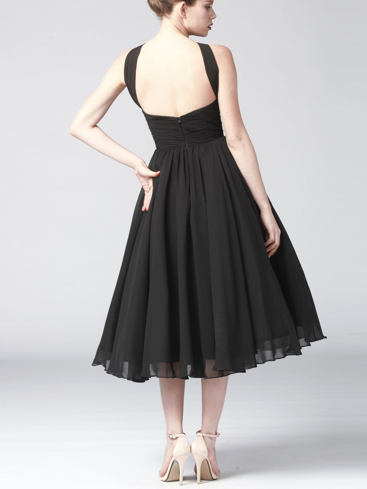 Lace Scoop Neck Sleeveless Bridesmaid Dress| Plus Size | 60+ Colors